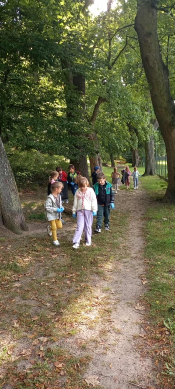 f4aa3878-4611-4e1a-a663-d015d973a733