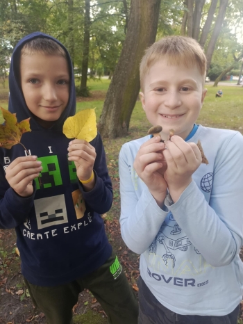 1002d861-0c23-469f-bf3e-27a8b46a4845