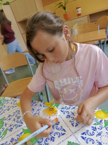 acf064bd-979a-4c06-b10a-c5c9d9f37045