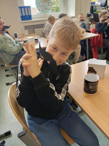 1b8b86f6-4e7f-47d6-9070-a64cfde4bfe6