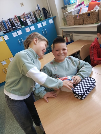 9b350331-cfd1-4531-b824-0f10c6ff9a47