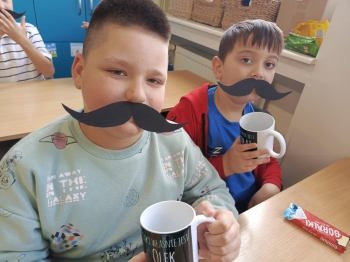 960e90a8-f255-4340-8725-cdc3b5ed38d3