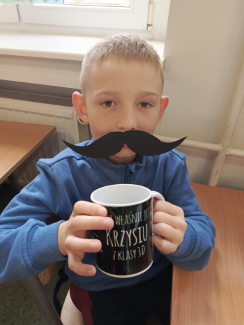 4951b841-e128-4a0e-a4a6-dd6d6053d705