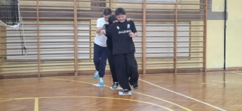 82c40547-d705-4e9a-83f4-6022c2da2e18