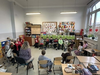 37f4bb93-f1ba-4399-8562-e2ae2bb805f5