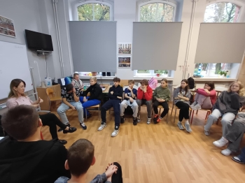 cd5d366f-6b8c-4cc2-82f3-9418617d81fc