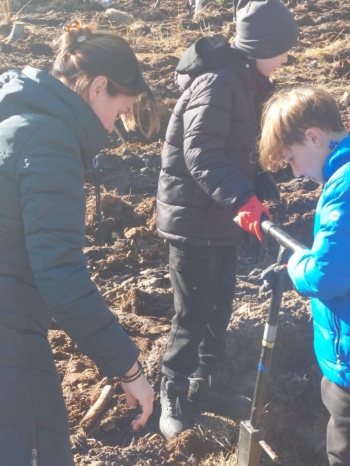 f5ce4f8c-9180-4960-bebf-491778db33fc (1)