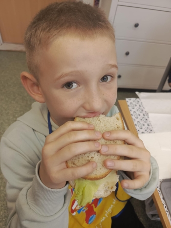 00f7b89f-12db-435a-aa23-3edf4fef63e9