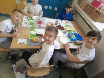 893bb4c4-a118-46c4-9845-e7141fa89ca5