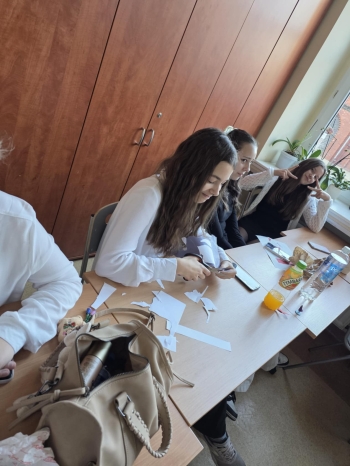 9bc4be9f-89ce-44ee-9b33-97fded49f8dd