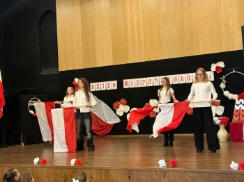 ef3742e0-0bad-42b5-bce8-34a572ec1a1f