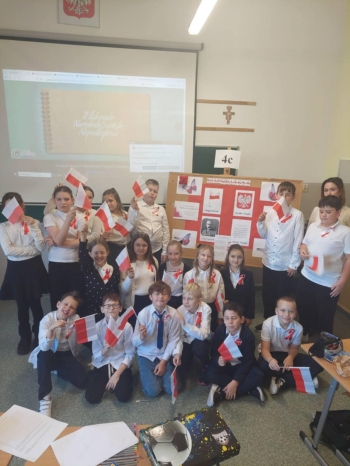 61ade8af-d52f-41b0-af9b-e3924f4e6402