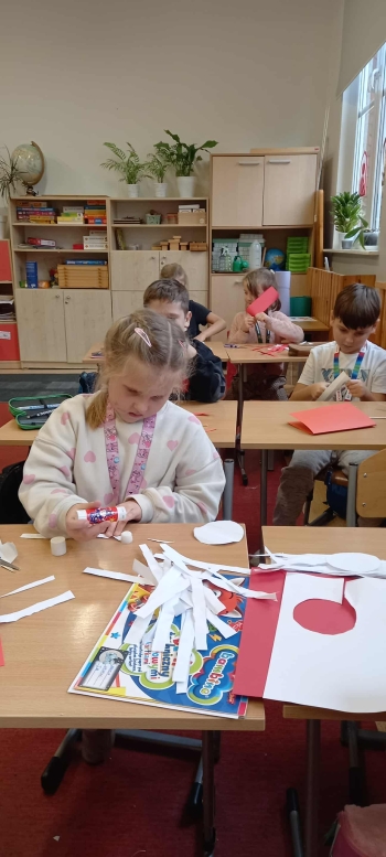 2b32578d-81a5-44d4-ad0a-bdcfa155f5a3