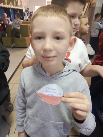 964da28e-065e-44a0-84bd-21f9c6ec288a