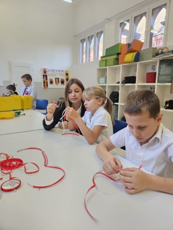 a32d9016-c2c3-4351-81c1-e1e3a540dfa3