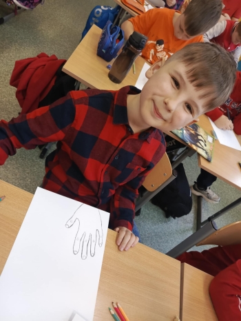 5d9fb9d4-16a7-4984-8d7e-3a4eea0232ad