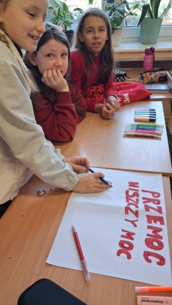 7b43abf1-dd54-4f3d-8de5-0ecb339e7938