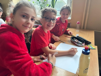 719a3d2e-cc62-41c9-bf5b-a21b549aebd9