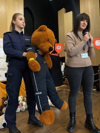 4d46d457-27b5-489f-99d8-8e7033d4d574