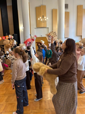 c11d46c7-891e-435a-aa99-9b299968e493