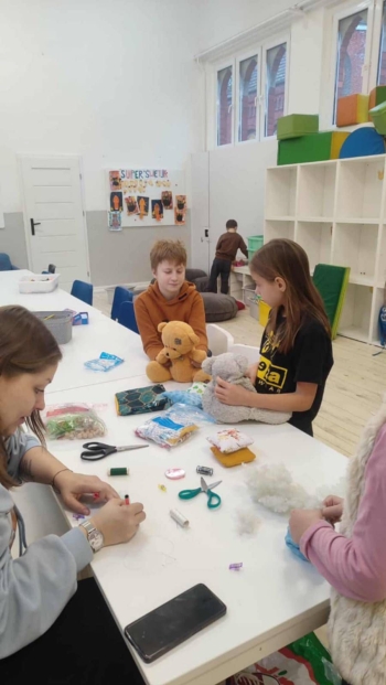 d2e7a689-08d8-43b4-9a4c-3bb441b1b56b