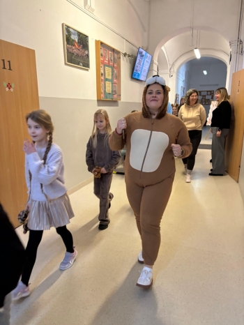 d6bba36f-1f2c-422d-9713-02feec1d14d3