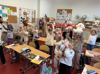 e6bfb253-3a05-4837-8628-1e979fefbc32