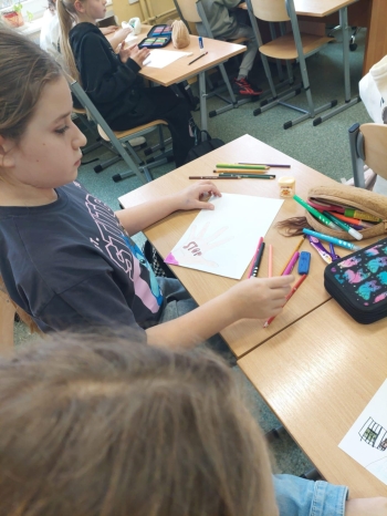 b7696b8c-3f7a-4031-8e45-6c3163c7111d