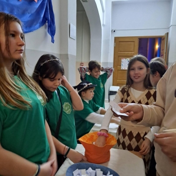 2a1a6b6c-d8ef-467a-ac97-33c25594365b