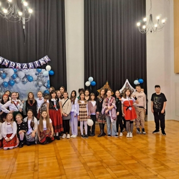 6a8e025e-f95b-4d64-9989-3072a4bb49d7