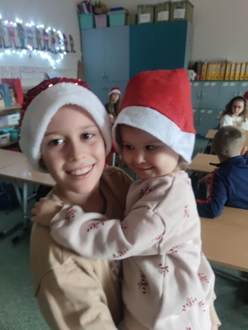 22c417d0-7da1-41ef-99ad-89633021f87a