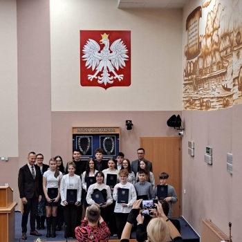 7d295345-326f-4755-878b-691a87ebb8fa