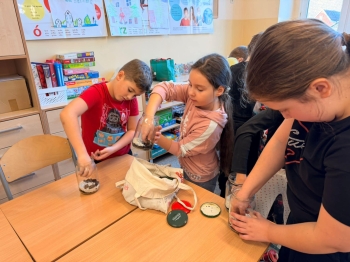 4af1fd13-4791-4823-a64b-33c3fb07daba