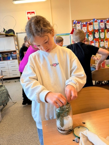 6a157b3d-7f96-457f-8108-71a4cd78af1b