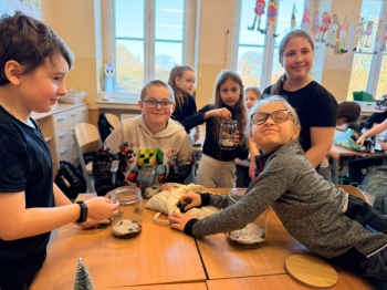 20fd3b43-fcd4-43dd-a6b6-72b07d7be5f4