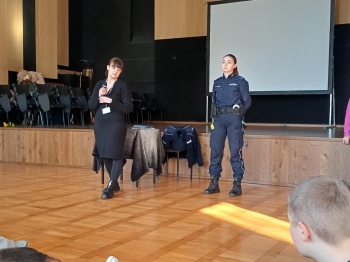 5d6bdd38-429f-45e8-ab8b-acf31491dd6f