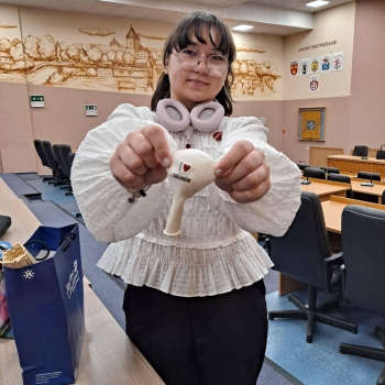 c37de8c6-3b35-4527-aef2-045730ef8d5d