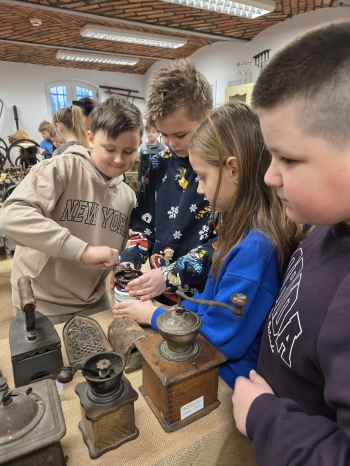 c295d464-f21d-4009-b94f-f83f9c1636e5.jfif