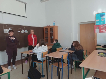 b6097f77-2d9e-4728-96b7-d10e74237d63.jfif