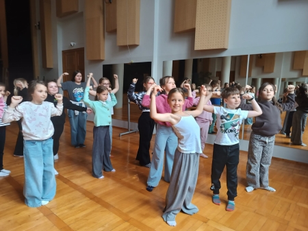  „Nie takie straszne” – warsztaty o strachu, tremie i sile odwagi!  