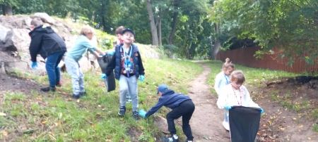 O planetę dbamy chętnie ją sprzątamy