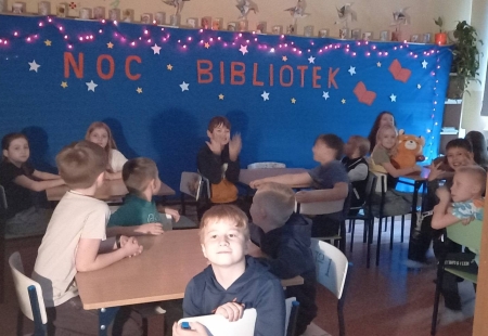 Wieczór w bibliotece szkolnej  