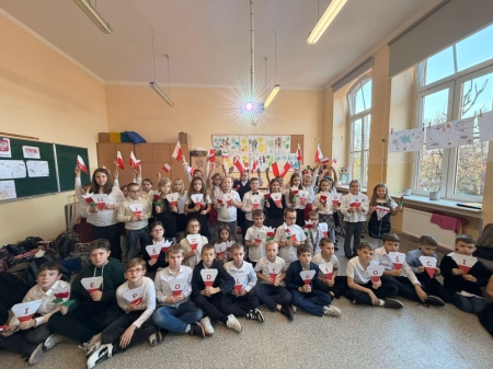 „Niepodległa w naszych sercach” – szkolne dni projektowe pełne patriotyzmu w klasach 1-3