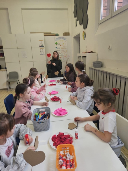 Zajęcia tematyczne z okazji Dnia Babci i Dziadka oraz Walentynek - program Przyj...